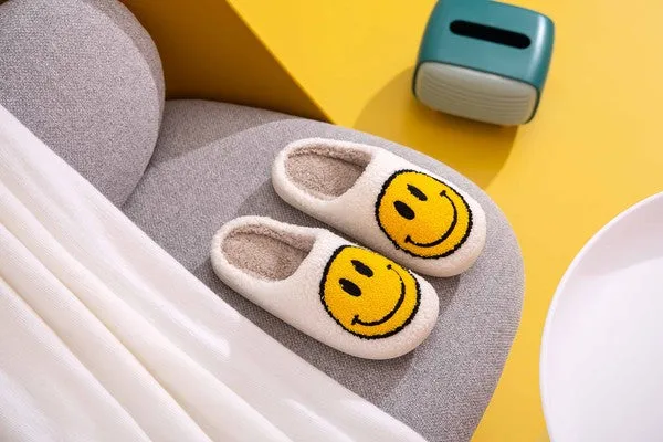 Smiley Face Cozy Slppers
