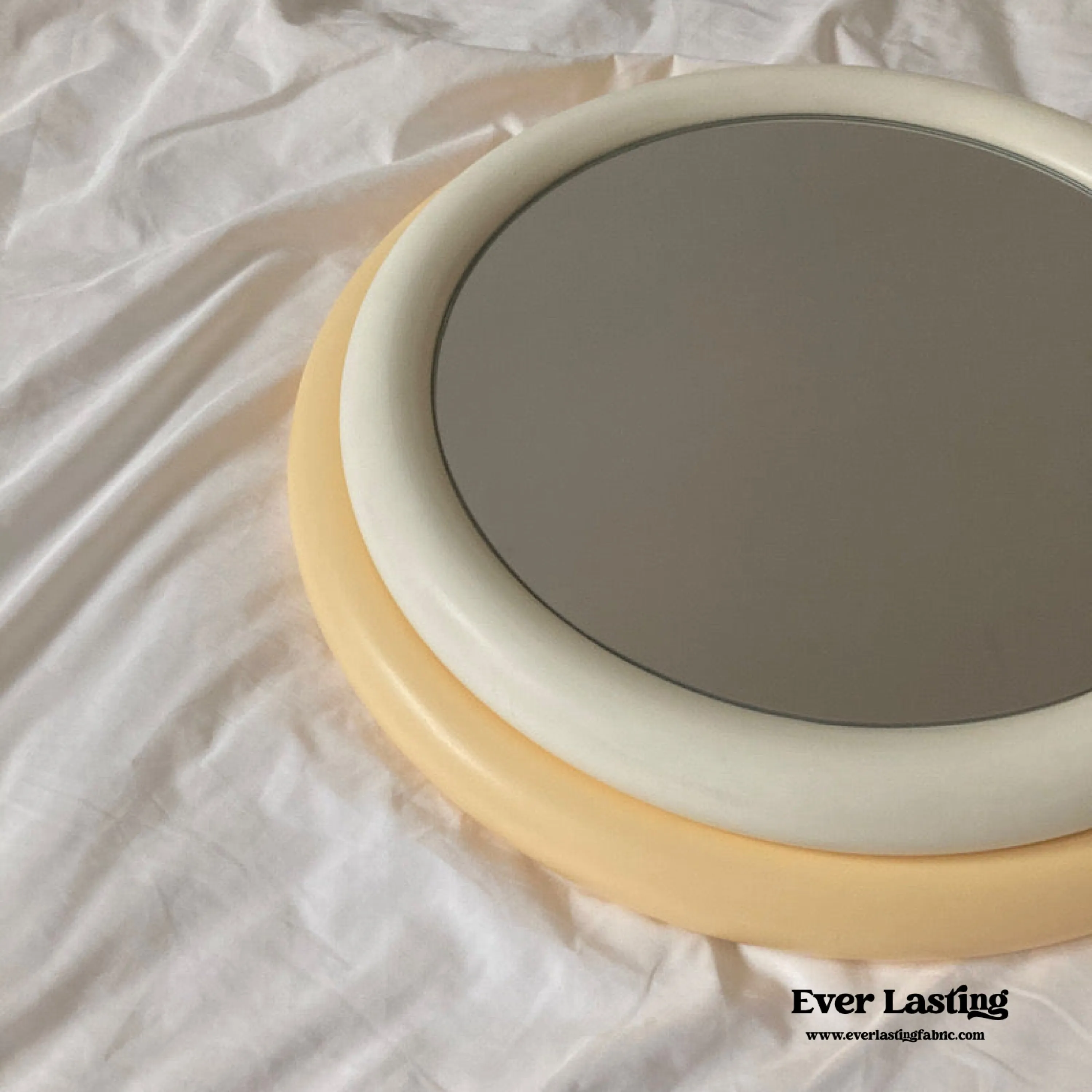 Wooden Circle Mirror / Yellow